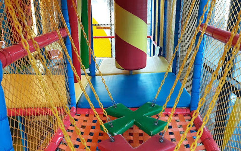 Indoor obstacle game zone for active children