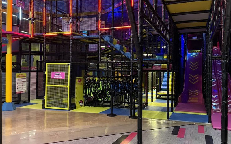 Maze play area inside the Kentucky indoor play gym