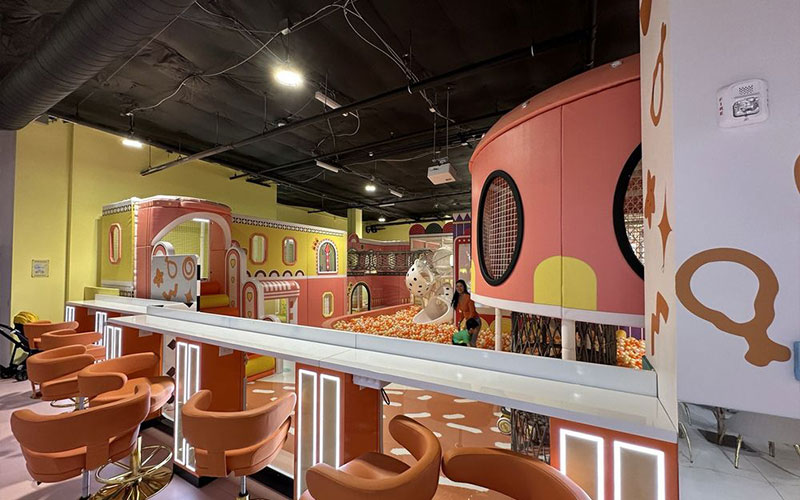 maze play area