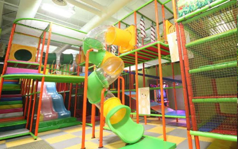 Maze play area built for adventurous kids in Iowa