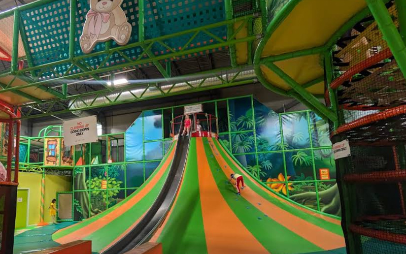 Volcano climbing structure designed as the central attraction