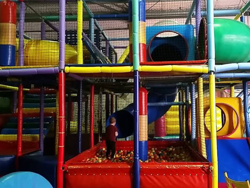 Maze play area for kids’ adventure inside the hotel