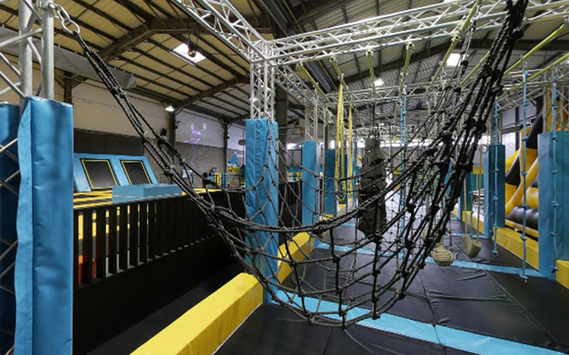 Free trampoline area designed for open jumping sessions