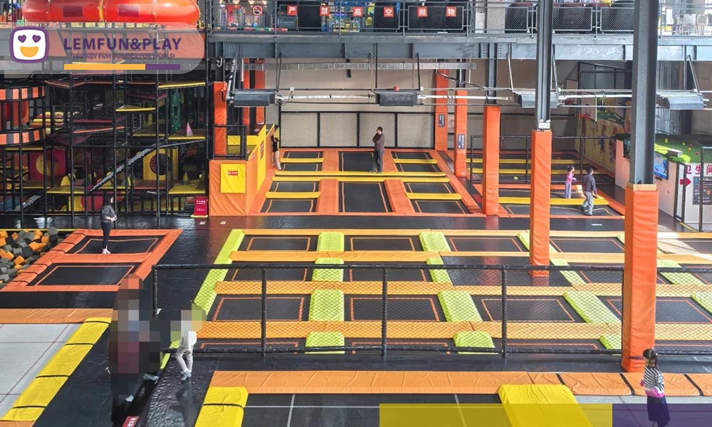 Modern high-profit trampoline park design with professional lighting and zoning by Lemfun.