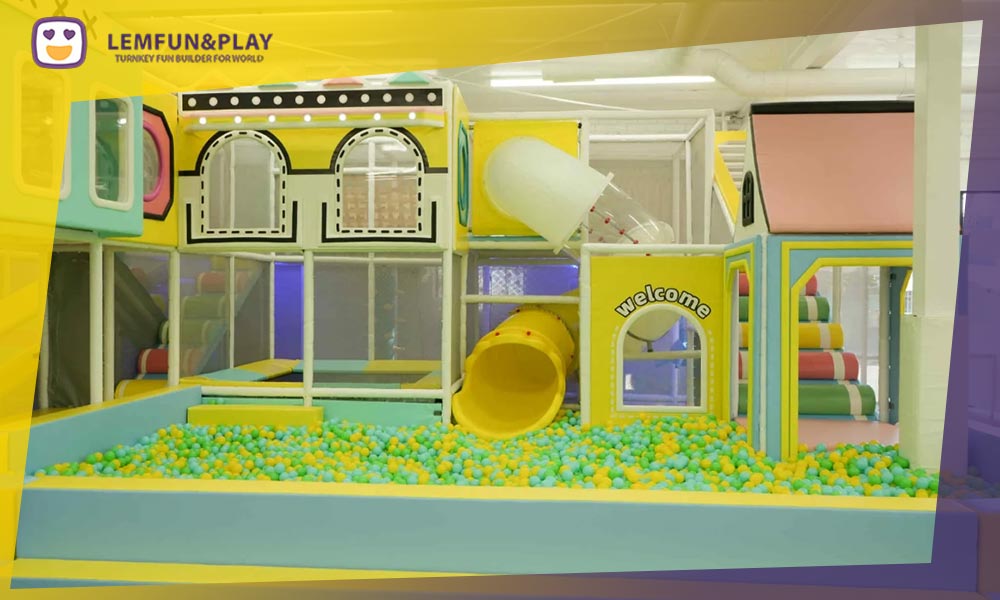 Large interactive ball pit for kids featuring colorful PE balls and a customized spiral slide, meeting ASTM safety standards.